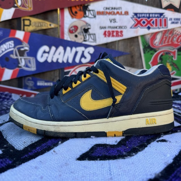 Nike Other - Size 9.5 - 2003 Nike Air‎ Force 2 Michigan U Of M 305602-471